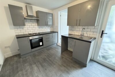 house - terraced for rent webster street