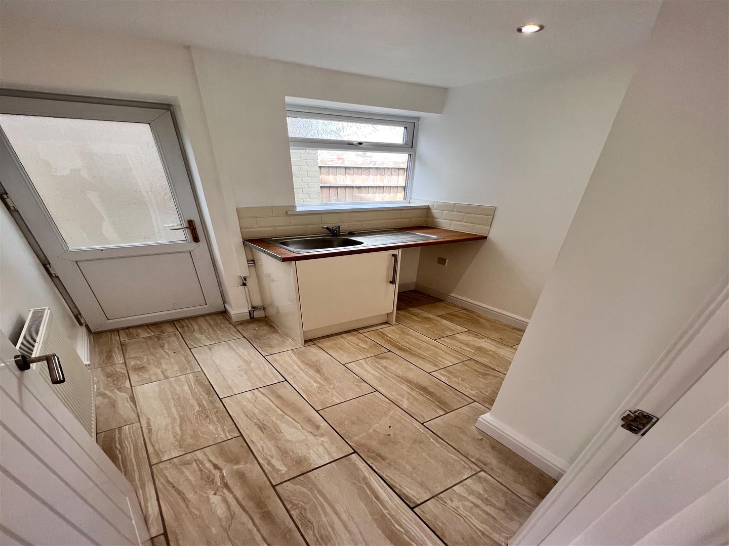 house - semi-detached for rent bryn heulog