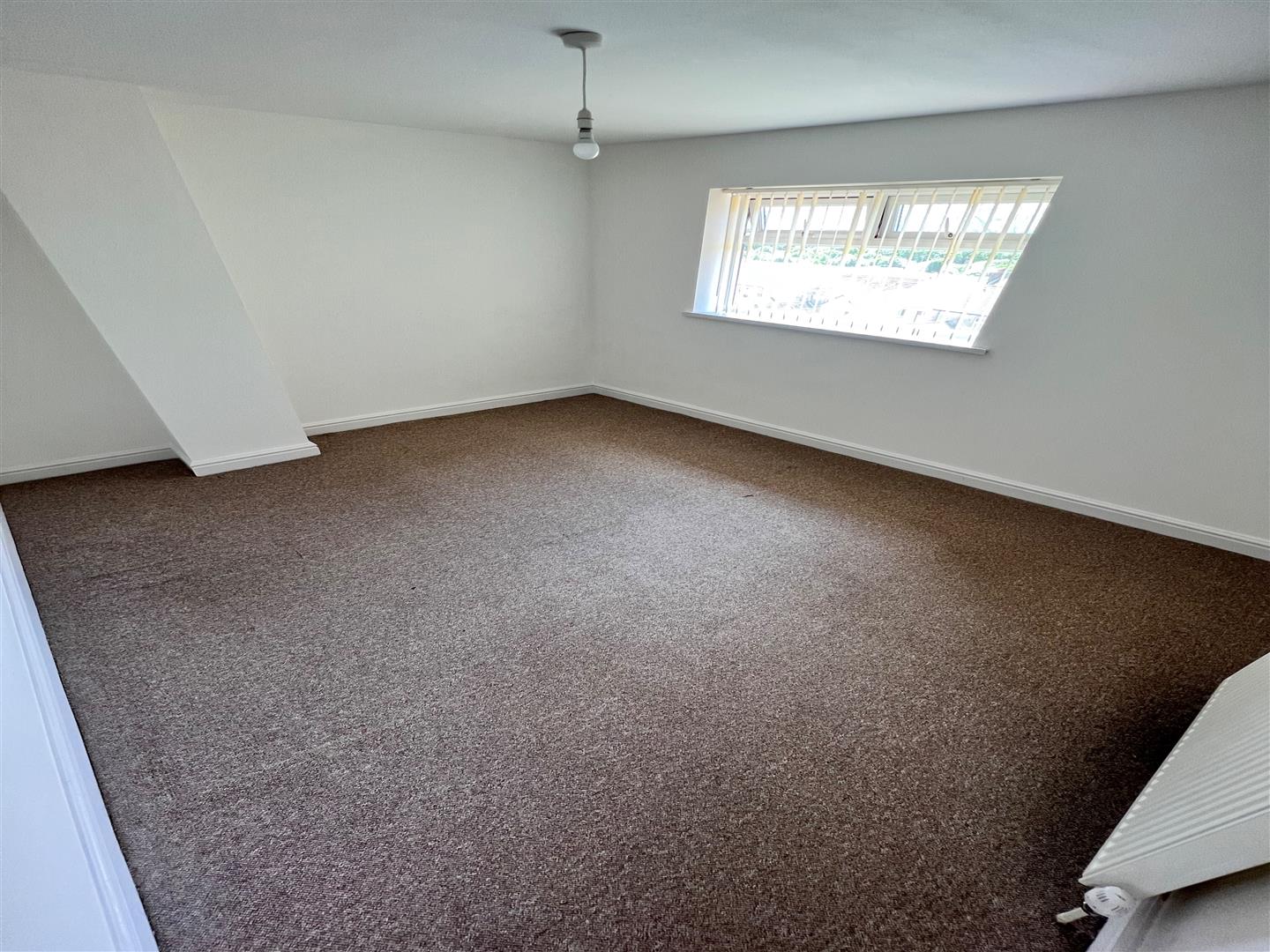 house - semi-detached for rent bryn heulog
