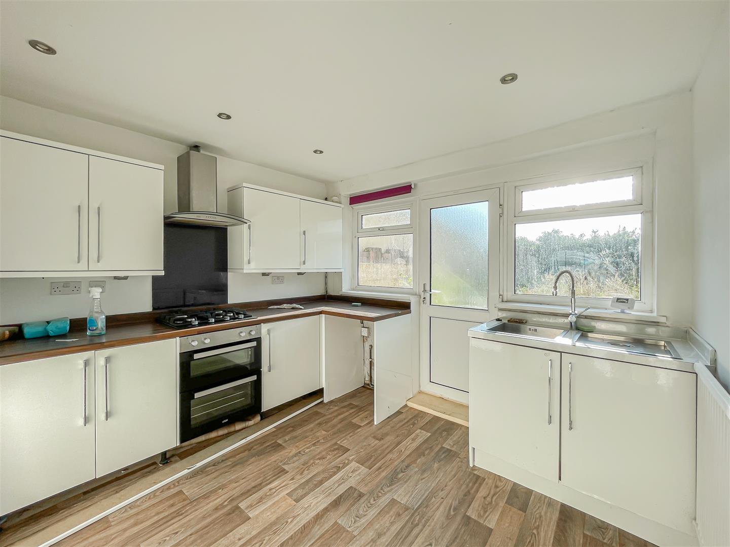 house - terraced for sale cross roads