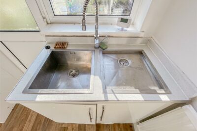 house - terraced for sale cross roads