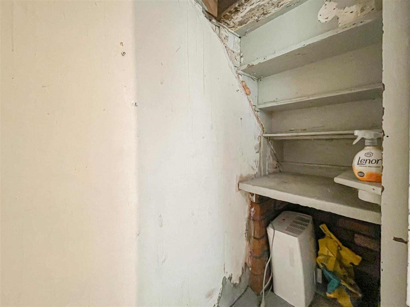 house - terraced for sale cross roads