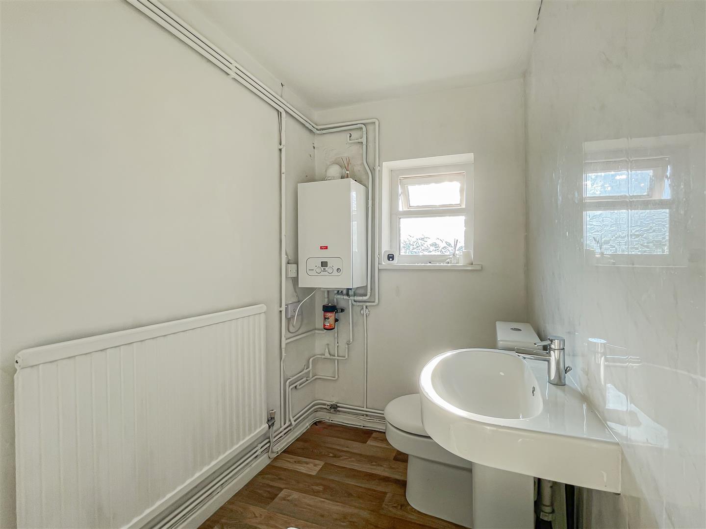 house - terraced for sale cross roads