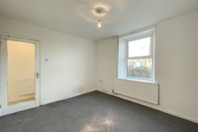 house - terraced for sale cross roads