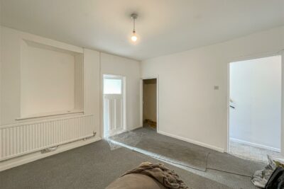 house - terraced for sale cross roads