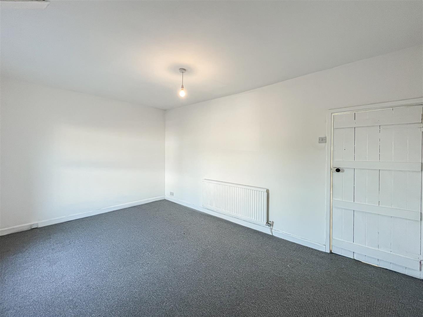 house - terraced for sale cross roads