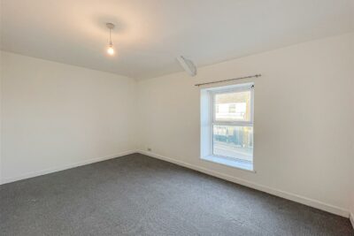 house - terraced for sale cross roads