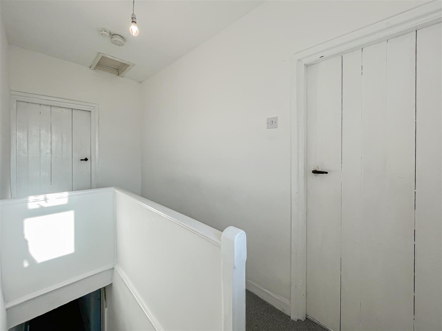 house - terraced for sale cross roads