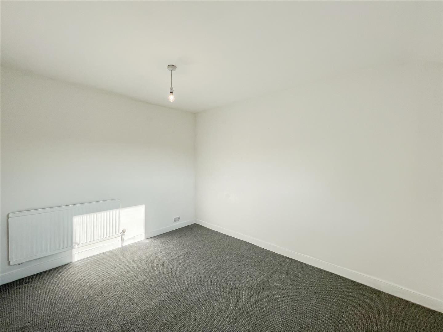 house - terraced for sale cross roads