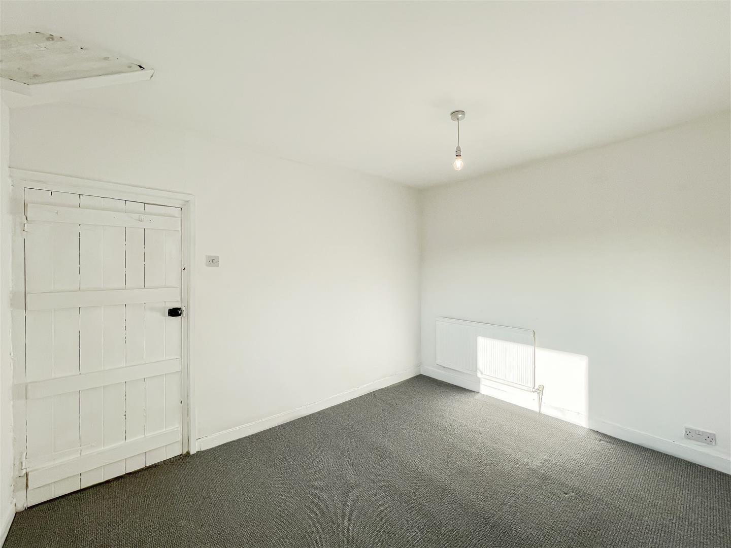 house - terraced for sale cross roads