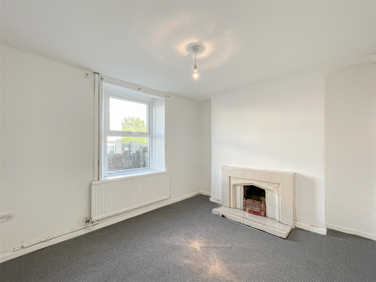 house - terraced for sale cross roads