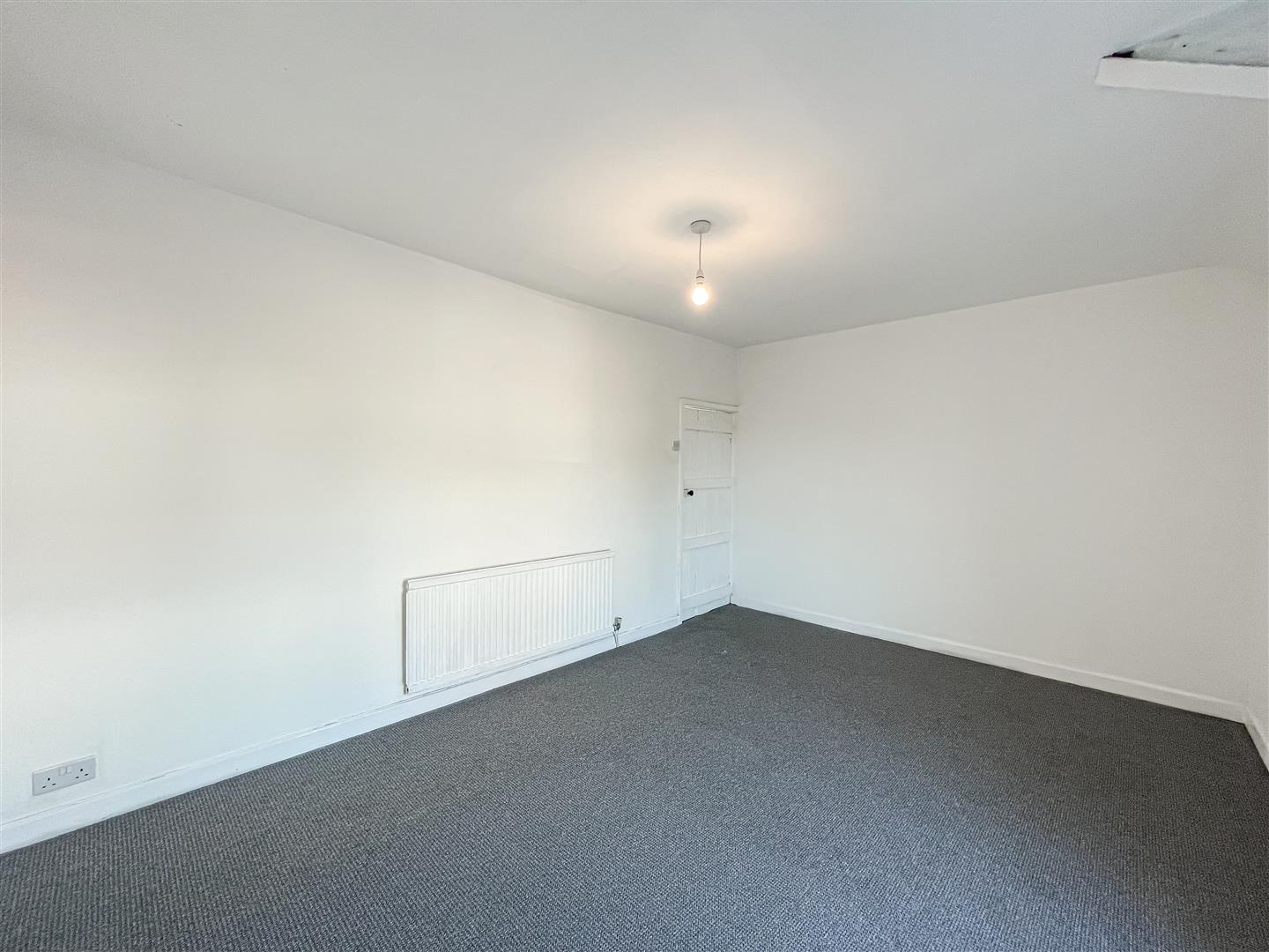 house - terraced for sale cross roads