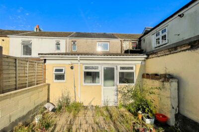 house - terraced for sale cross roads