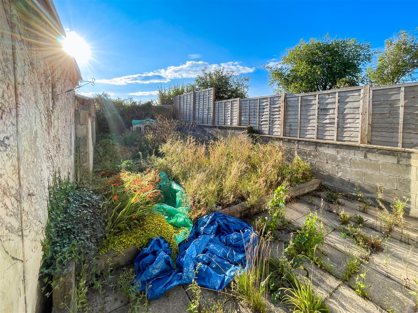 house - terraced for sale cross roads