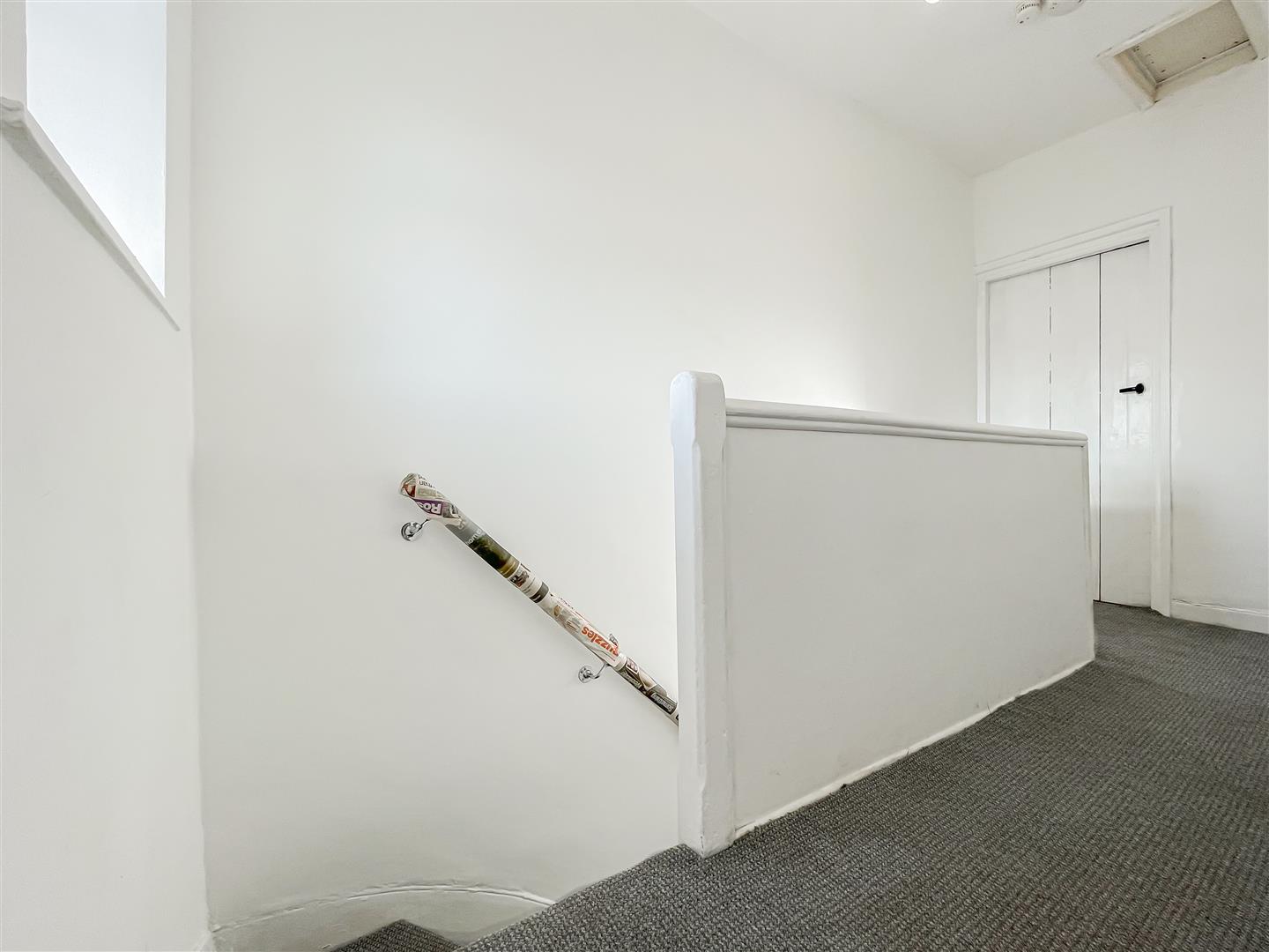 house - terraced for sale cross roads