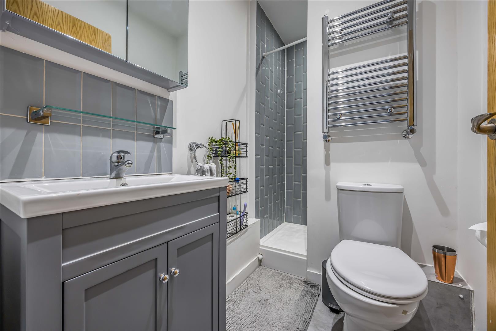 apartment for sale hampshire terrace