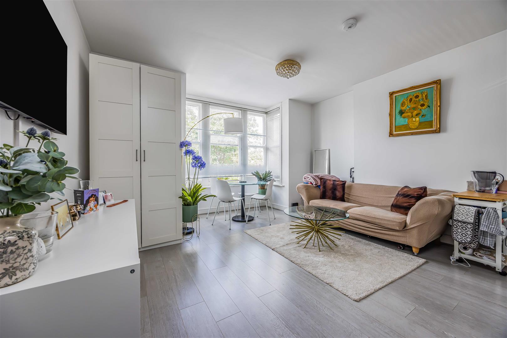 apartment for sale hampshire terrace