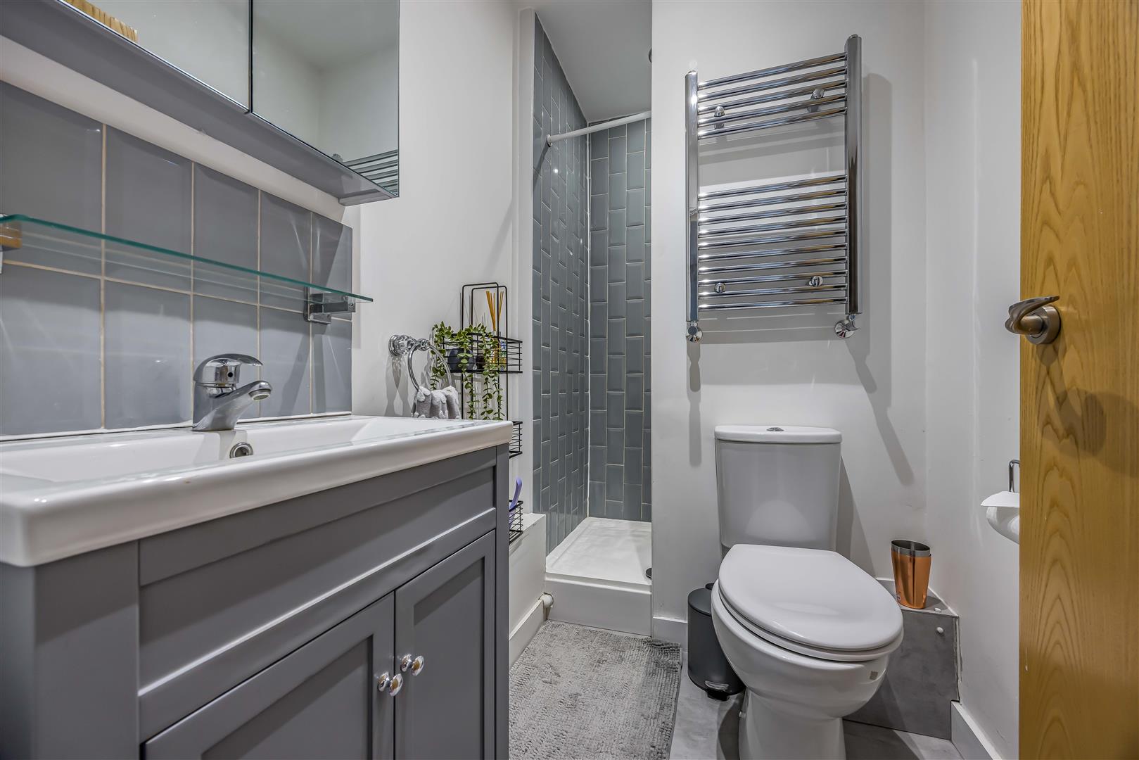 apartment for sale hampshire terrace