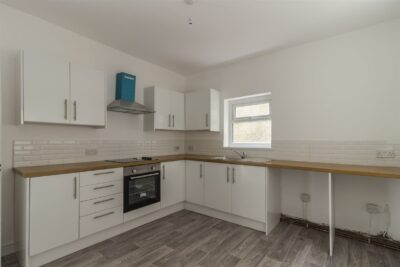 house - terraced for rent aberbeeg road