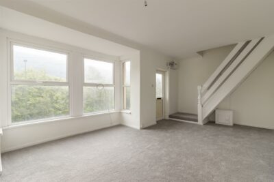 house - terraced for rent aberbeeg road