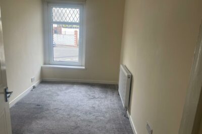 house - terraced for rent bryn crescent