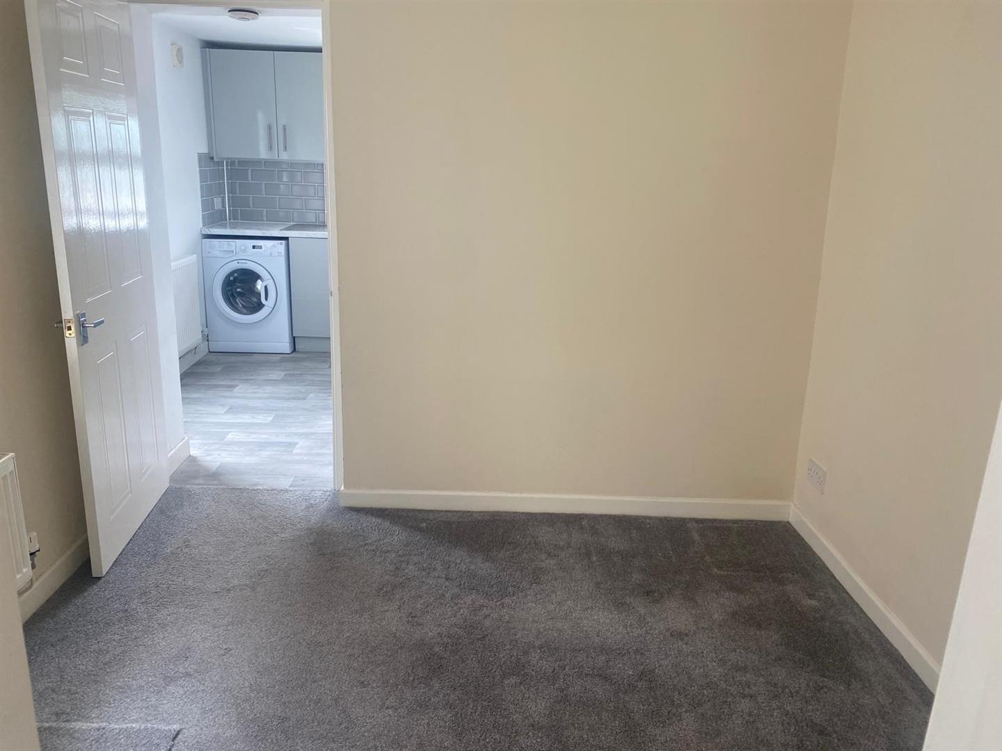 house - terraced for rent bryn crescent