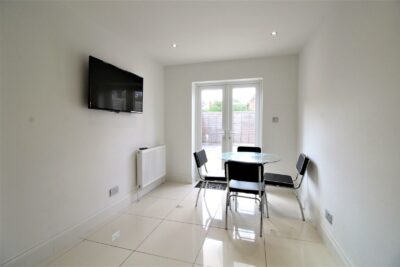 room for rent fawcett road