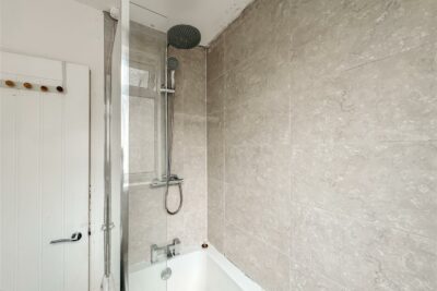 house - terraced for rent abertillery road