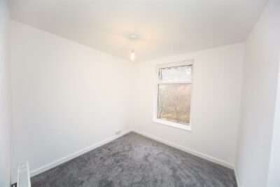 house - terraced for rent abertillery road