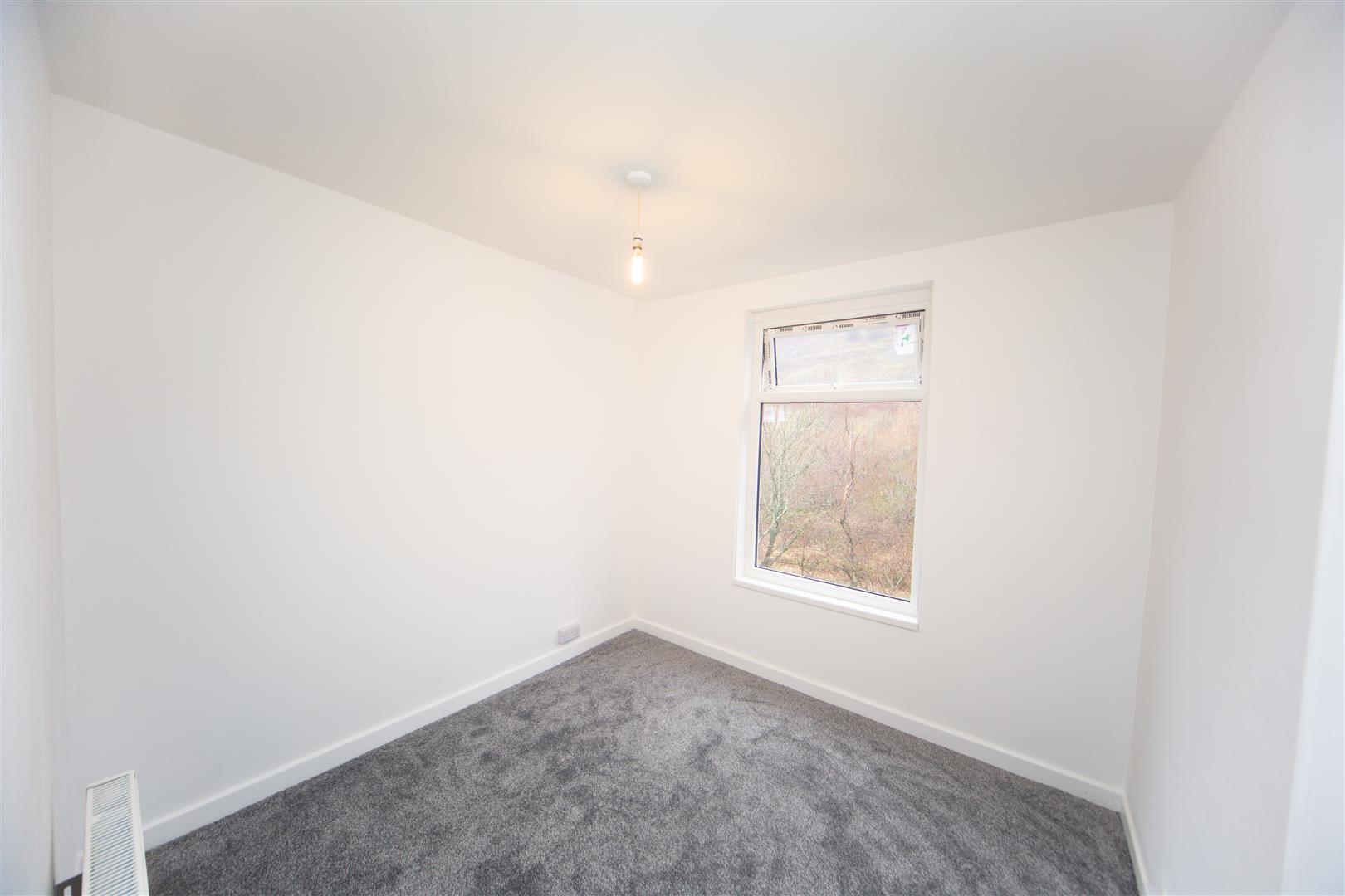 house - terraced for rent abertillery road