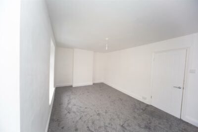 house - terraced for rent abertillery road