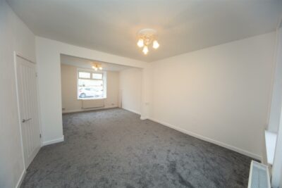 house - terraced for rent abertillery road