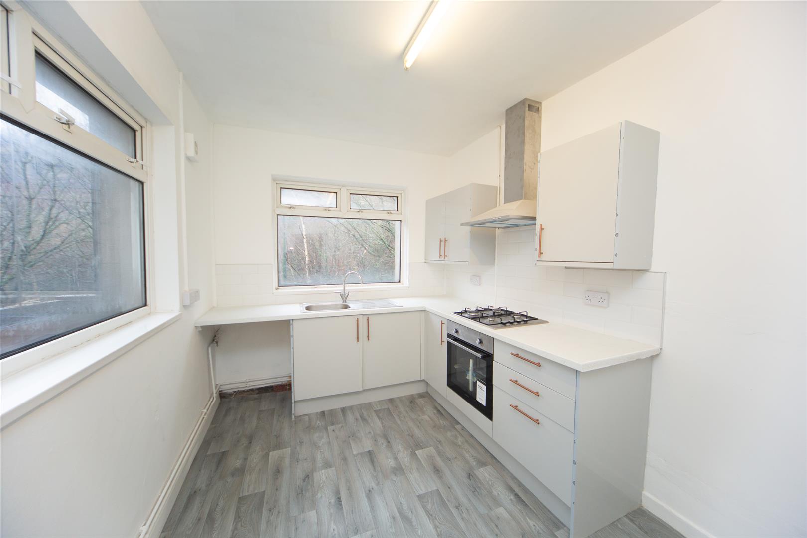 house - terraced for rent abertillery road