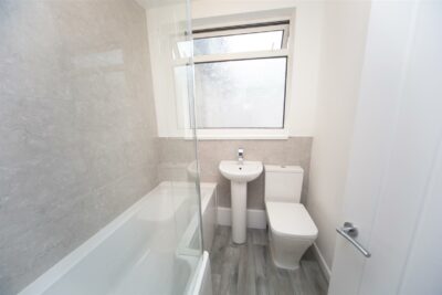 house - terraced for rent abertillery road
