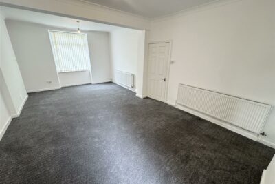 house - terraced for rent curre street
