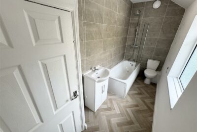 house - terraced for rent curre street
