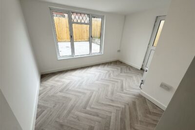 house - terraced for rent curre street