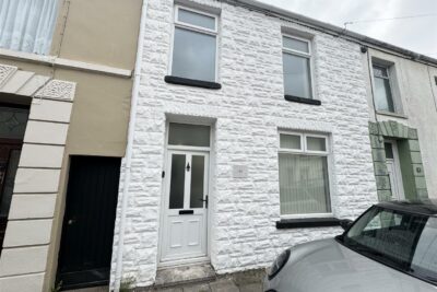 house - terraced for rent curre street