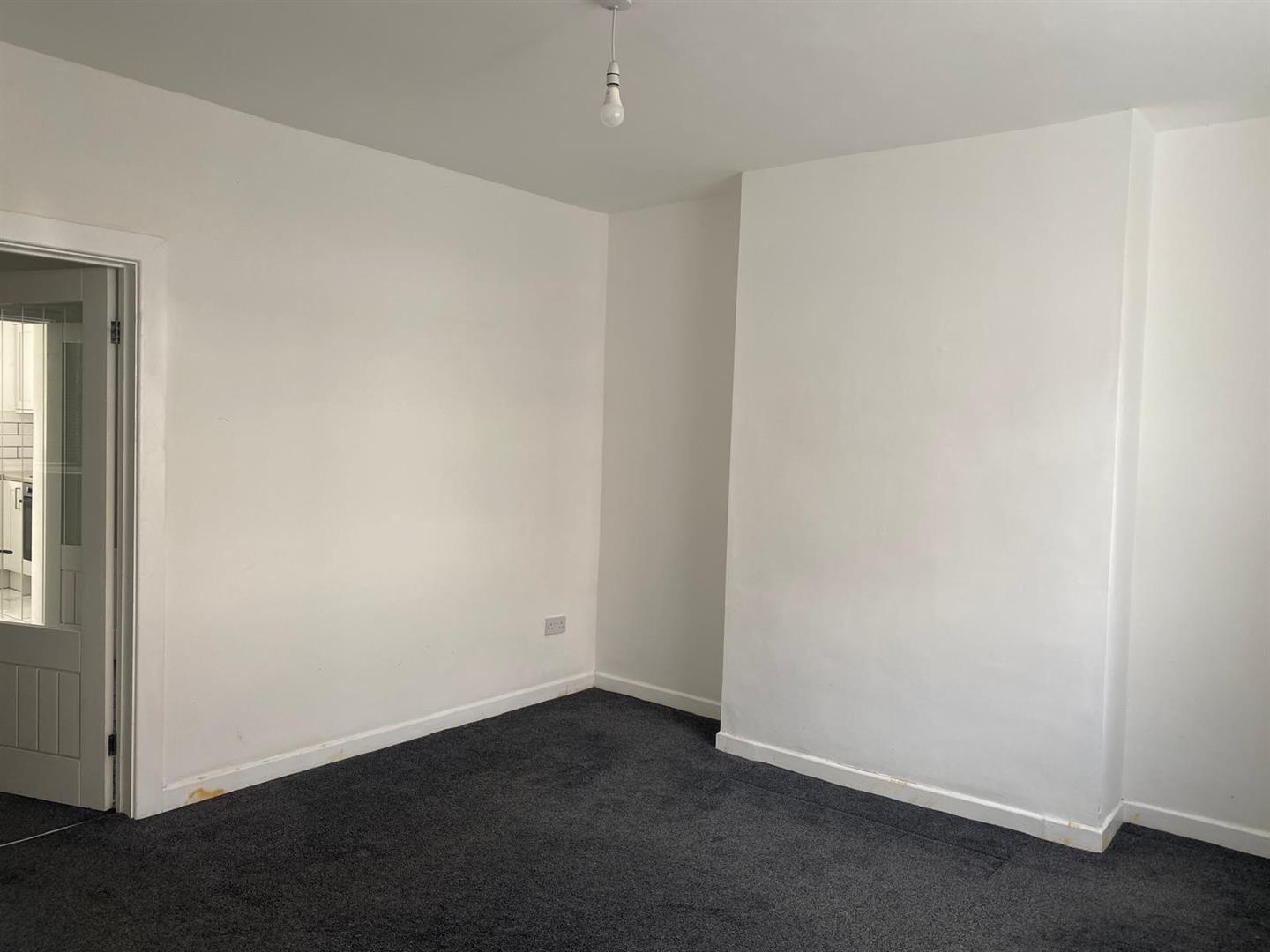 house - semi-detached for rent thomas street