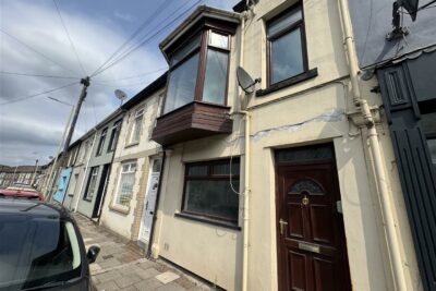 house - terraced for rent brook street