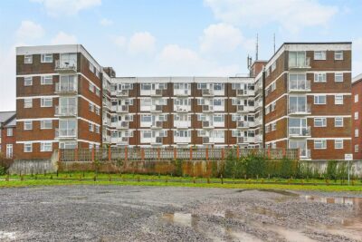 flat for rent anne's court