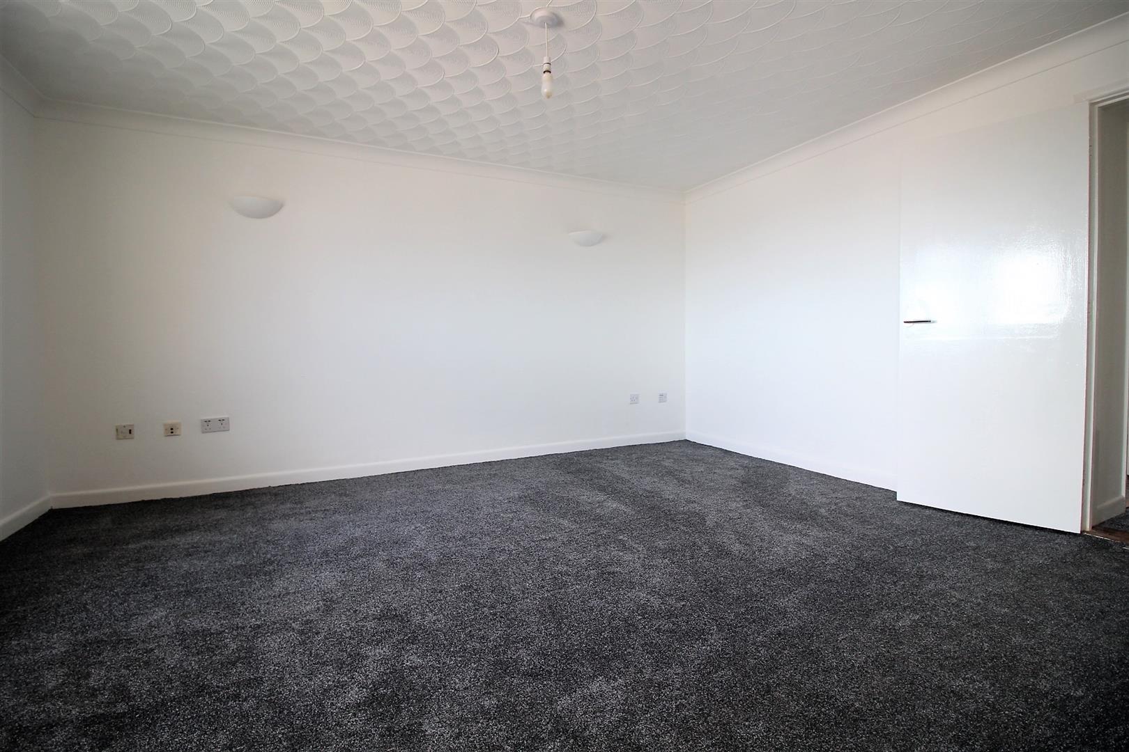 flat for rent anne's court