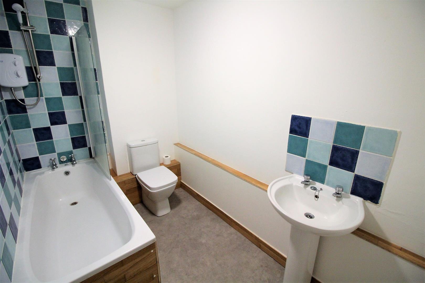 flat for rent anne's court