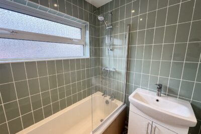 house - terraced for rent avondale road