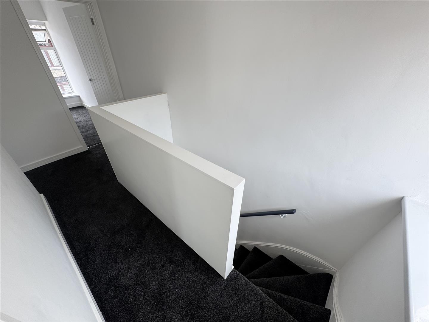 house - terraced for rent avondale road