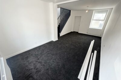 house - terraced for rent avondale road