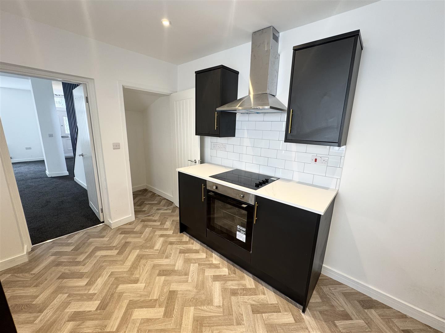 house - terraced for rent avondale road