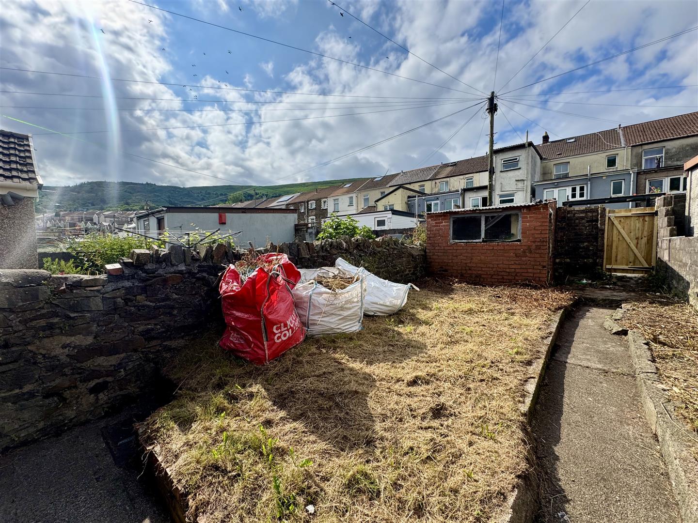 house - terraced for rent avondale road