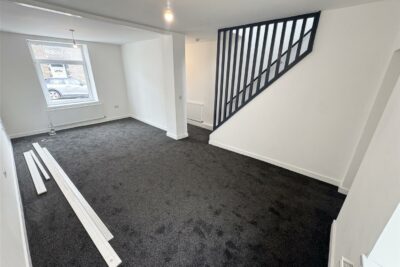 house - terraced for rent avondale road