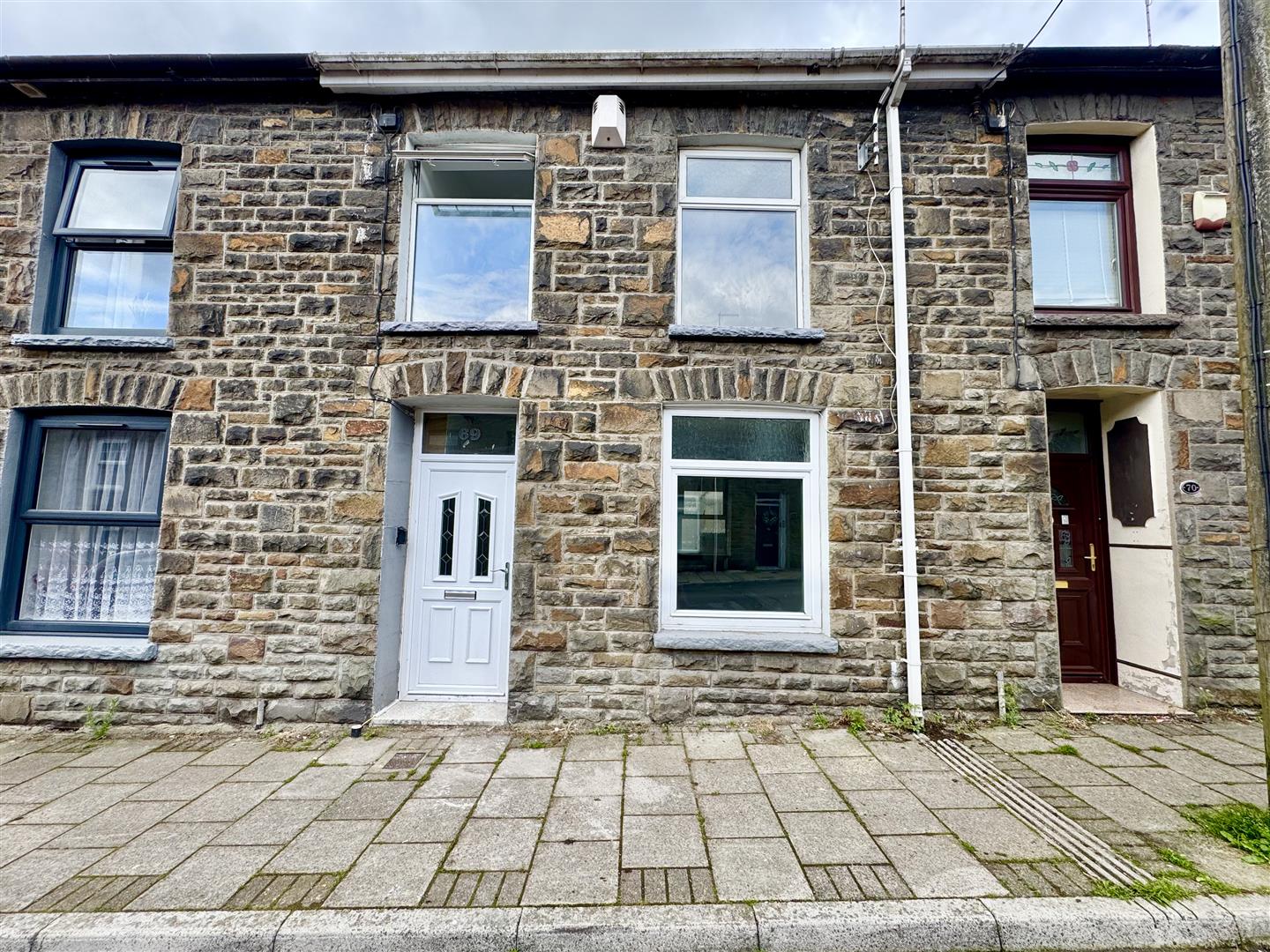 house - terraced for rent avondale road